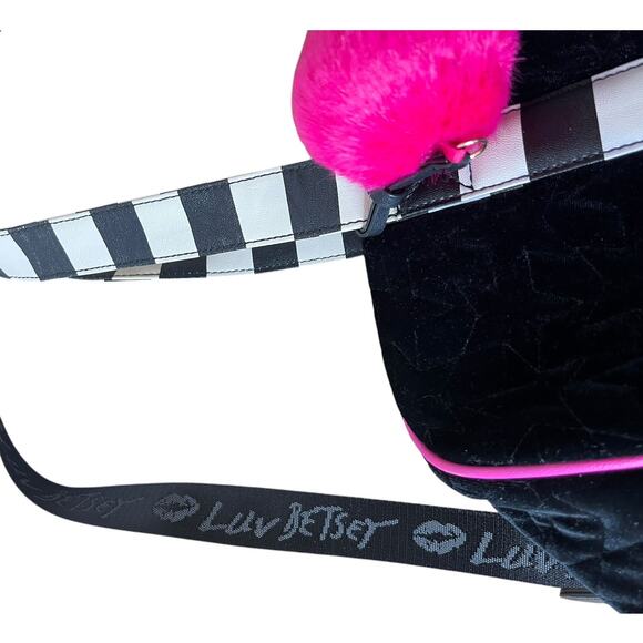 Betsey Johnston Cotton Quilted Weekender Travel Duffel Bag - Picture 5 of 7